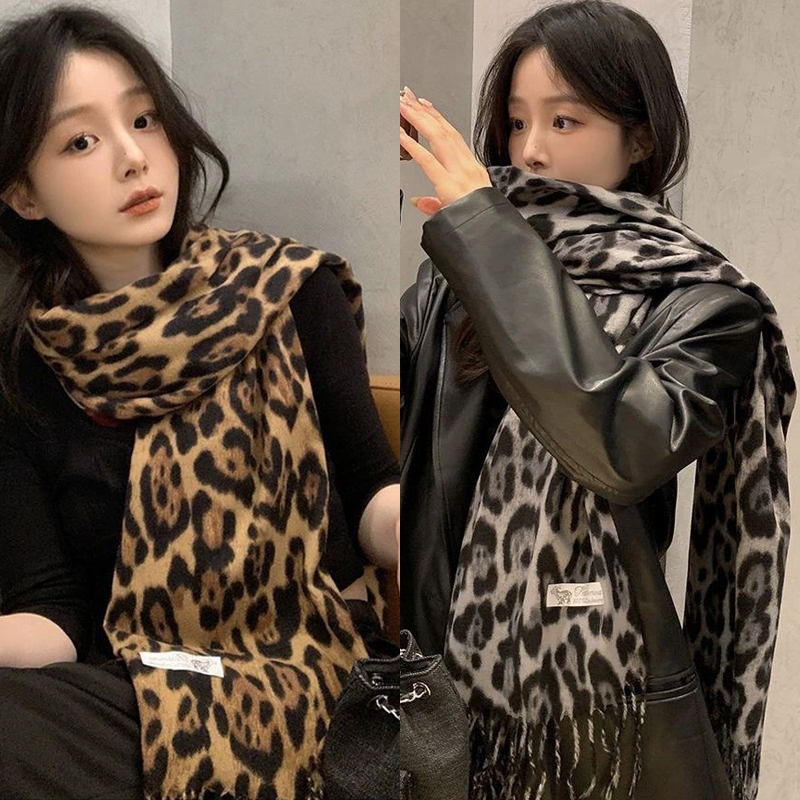 Vintage Fashion Wear - 2025 New Retro Silk Leopard Pattern