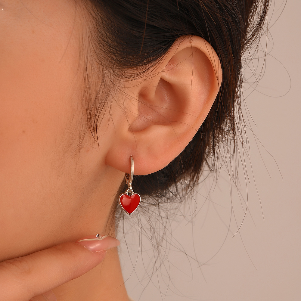 Vintage Red Heart Earrings Fas - Vintage Fashion Guild ulasan dan harga