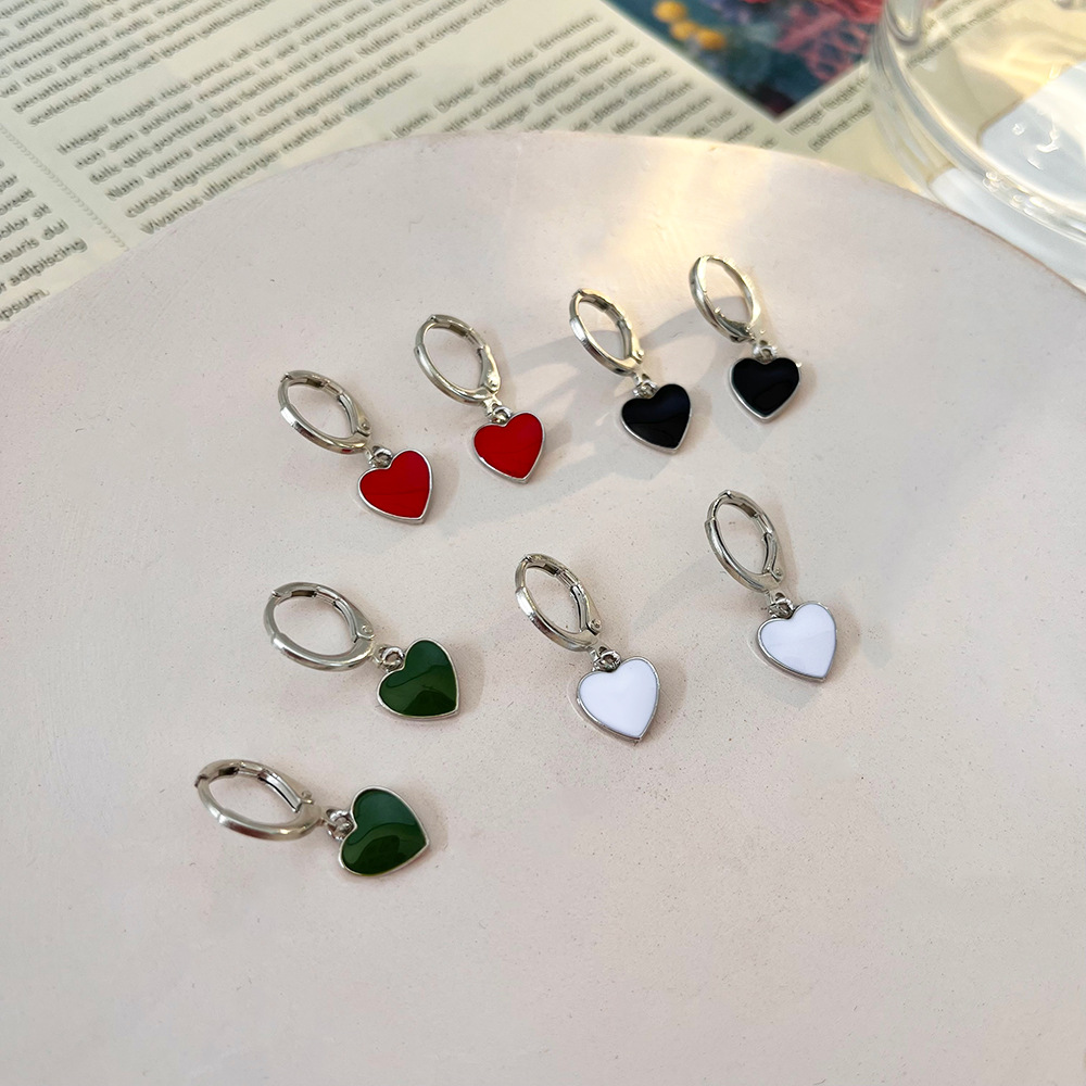 Vintage Red Heart Earrings Fas - Vintage Fashion Guild ulasan dan harga